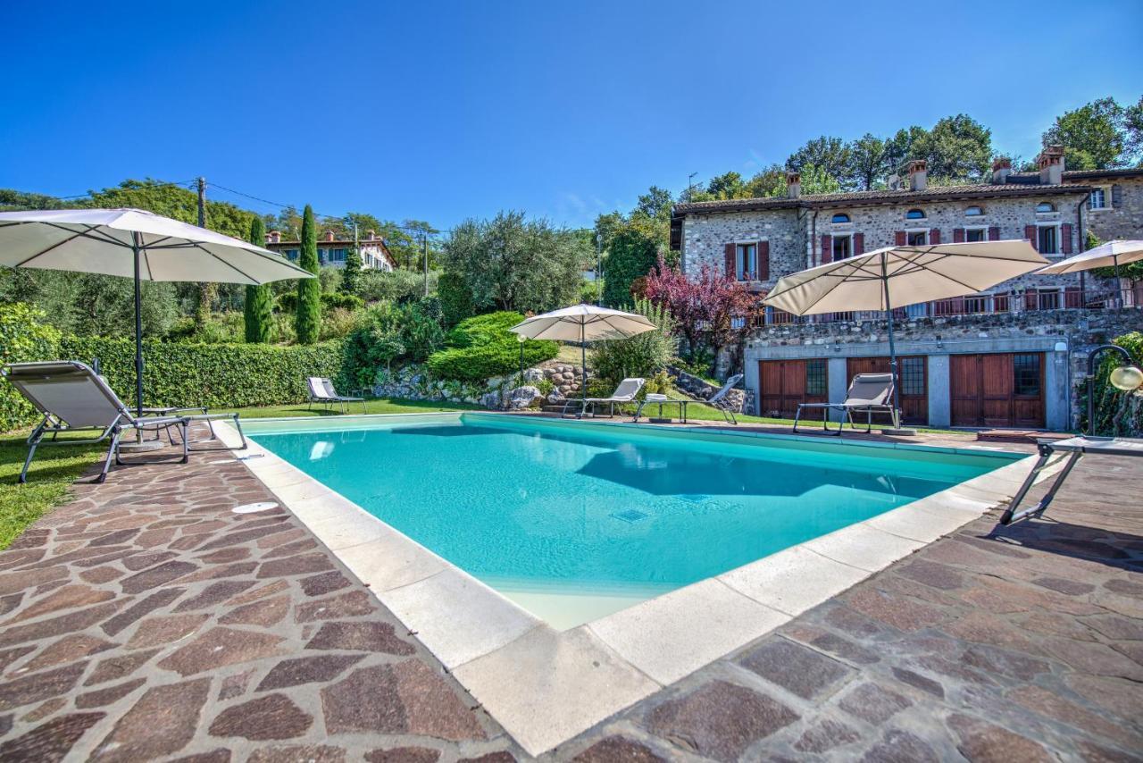 Villa Fontana ...Drei Ferienwohnungen in traumhaften Anwesen mit Seeblick und beheizbaren Pool Pool Bardolino Exterior foto