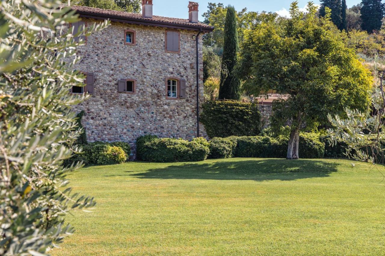 Villa Fontana ...Drei Ferienwohnungen in traumhaften Anwesen mit Seeblick und beheizbaren Pool Pool Bardolino Exterior foto